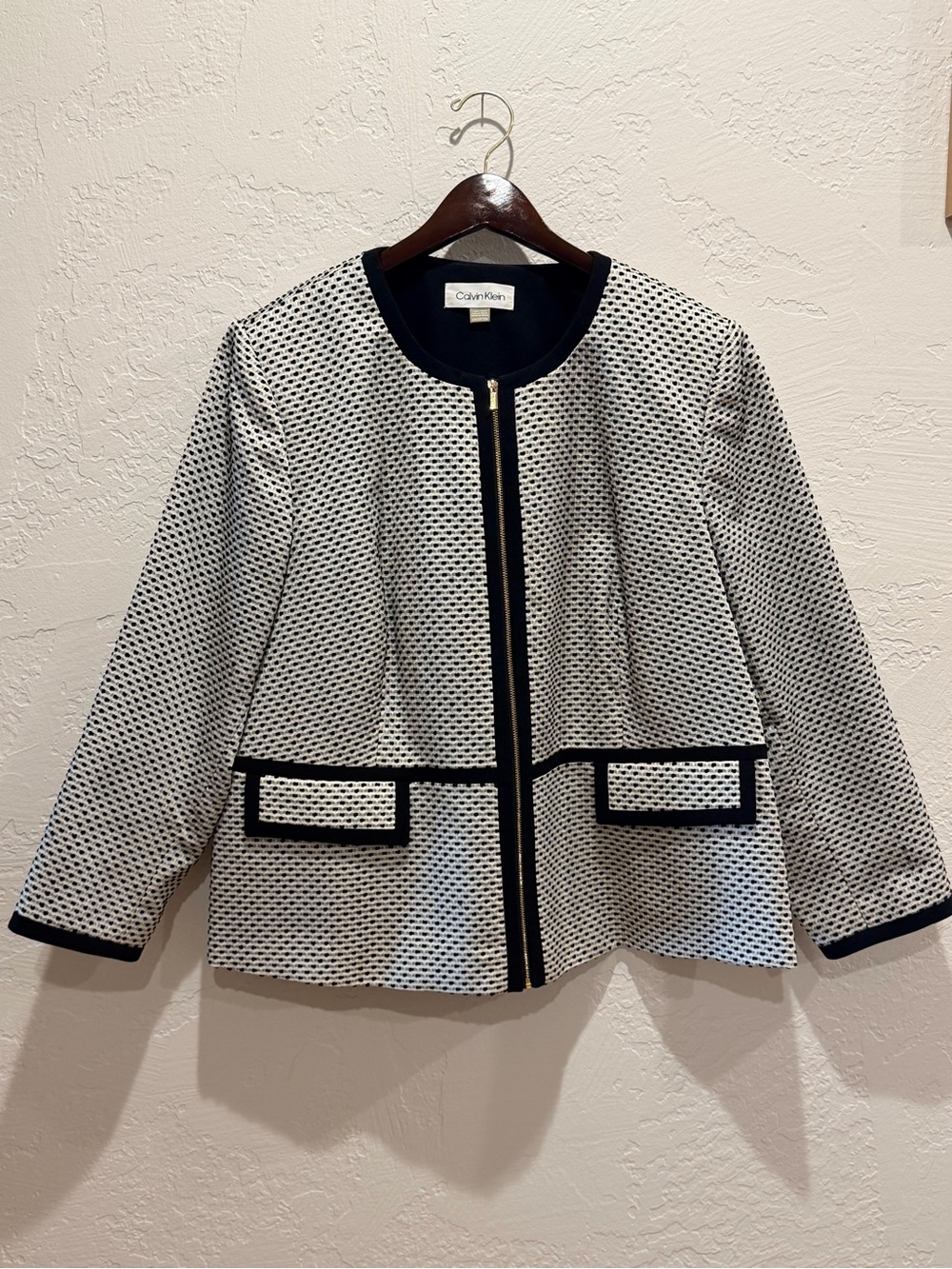 Calvin Klein Women's Zip Front Long Sleeve Pockets Blazer